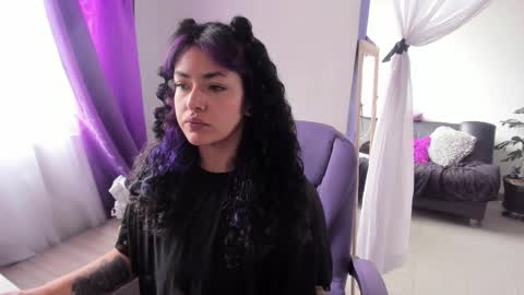 Snapshot of witchofhearts chatting on October 2025 03:51:02 PM Luna Violeta A r t i s t online show from October 2025 03:51:02 PM
