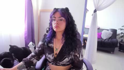 Snapshot of witchofhearts chatting on October 2025 09:00:02 PM Luna Violeta A r t i s t online show from October 2025 09:00:02 PM