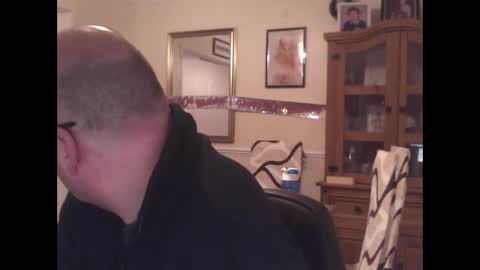 Snapshot of wobble444 chatting on April 2026 12:16:01 AM wobble444 online show from April 2026 12:16:01 AM