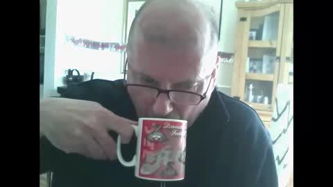 Snapshot of wobble444 chatting on April 2026 12:21:01 PM wobble444 online show from April 2026 12:21:01 PM