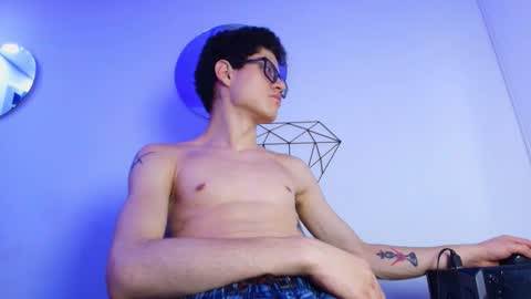  W O L F  online show from November 2025 11:43:02 AM