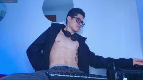  W O L F  online show from March 2026 11:28:02 AM