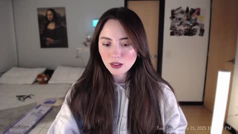   online show from January 2025 03:09:02 AM