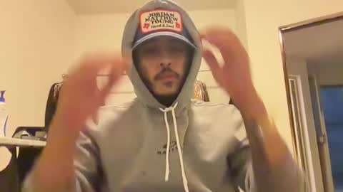 wolfywolf69465 online show from May 2026 01:56:02 AM