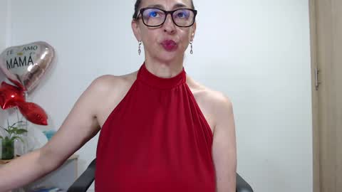 Snapshot of womanhornyx chatting on January 2025 06:08:02 PM Womanhornyx online show from January 2025 06:08:02 PM