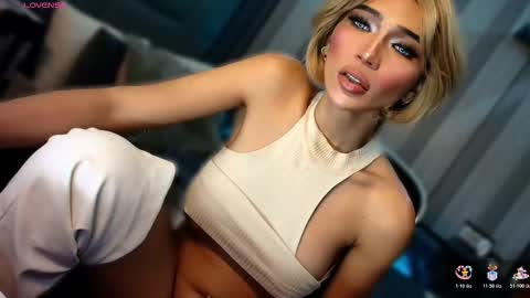 Julia online show from March 2026 02:02:01 AM