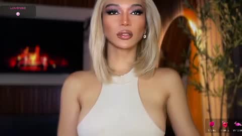 Julia online show from August 2026 03:27:02 AM