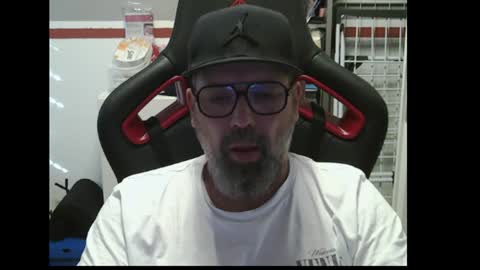 Snapshot of womenizzeer chatting on June 2026 04:37:02 PM Adam online show from June 2026 04:37:02 PM