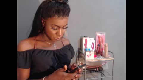Snapshot of wonderfullight chatting on May 2026 05:05:01 AM SHENIEL RODRIGUEZ online show from May 2026 05:05:01 AM