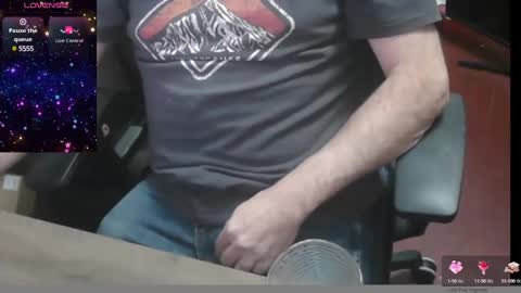 Snapshot of woodworker6473 chatting on January 2025 11:31:01 PM woodworker6473 online show from January 2025 11:31:01 PM
