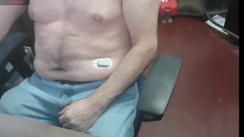 Snapshot of woodworker6473 chatting on February 2025 06:59:01 PM woodworker6473 online show from February 2025 06:59:01 PM