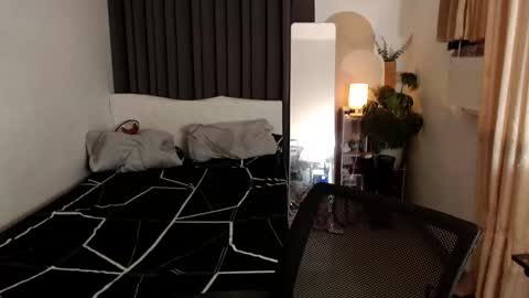 Camilla online show from November 2025 01:14:02 AM