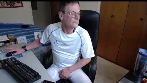 Large one  online show from November 2025 01:09:02 PM