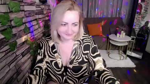 wow_co online show from December 2024 10:52:02 PM