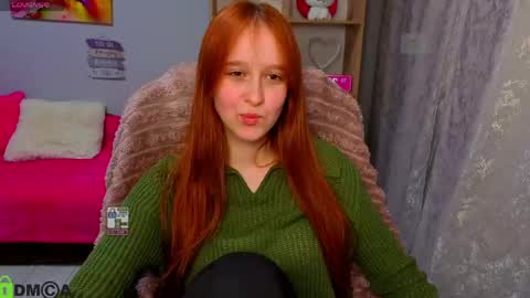 wow_emma_ online show from April 2026 07:17:02 PM