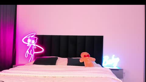 Emi online show from December 2024 03:01:02 AM