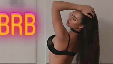 Emi online show from September 2025 08:13:01 PM