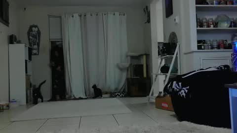 Crystal Lake online show from October 2025 05:05:01 AM