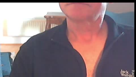 Snapshot of wuki123 chatting on April 2026 04:12:01 PM Wuki online show from April 2026 04:12:01 PM