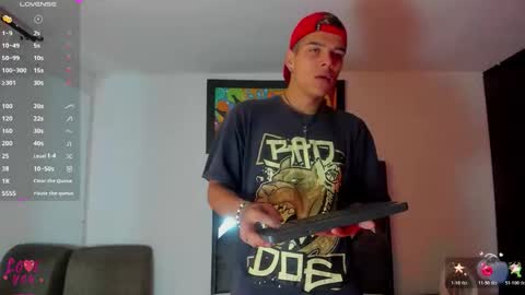 wyatt online show from November 2025 12:39:02 PM