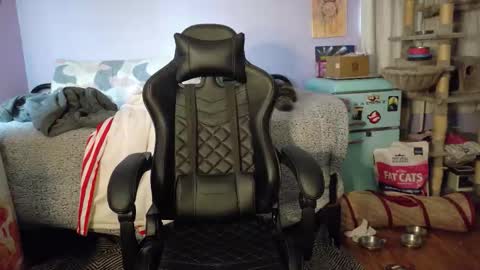 Wyatt online show from October 2025 07:56:02 PM