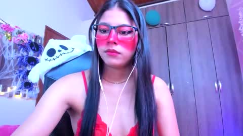 XALLYSONX online show from October 2025 11:44:01 AM