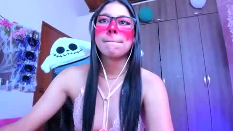XALLYSONX online show from October 2025 12:05:01 PM