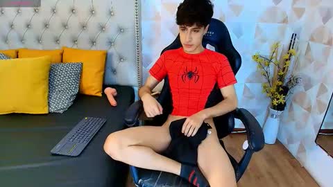 xam_collen online show from October 2025 12:48:02 PM