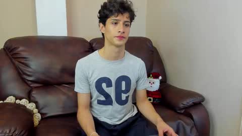 xam_collen online show from December 2025 03:40:02 PM