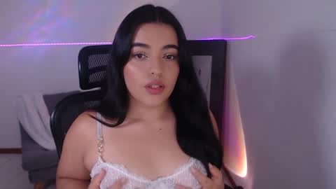 Snapshot of xambar_22x chatting on April 2026 05:01:02 AM xambar_22x online show from April 2026 05:01:02 AM
