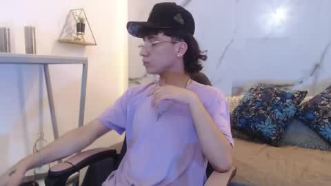 xandergrey8 online show from April 2026 08:03:02 PM