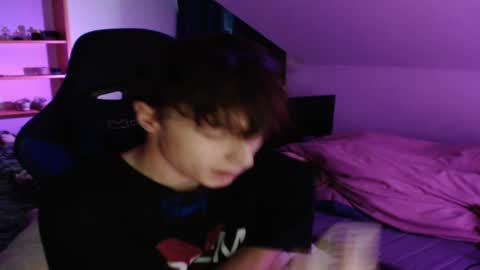 Snapshot of xandiigmusik chatting on December 2025 10:42:01 AM rx4per online show from December 2025 10:42:01 AM