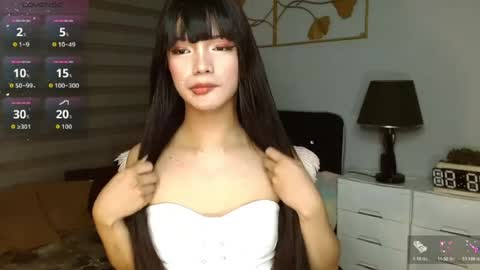 Snapshot of xasian_dollx chatting on July 2026 07:43:01 AM ELLA online show from July 2026 07:43:01 AM