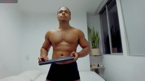 Xavier online show from November 2025 01:51:02 AM