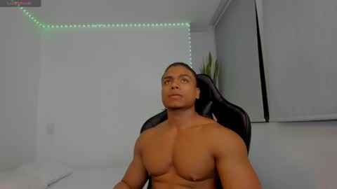 Xavier online show from April 2026 12:35:01 AM