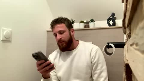 Snapshot of xavou779 chatting on November 2025 10:52:02 PM xavou779 online show from November 2025 10:52:02 PM