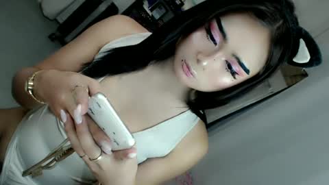 kianna online show from June 2026 07:02:01 PM
