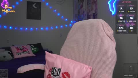 spoil me here  online show from October 2025 05:33:02 PM