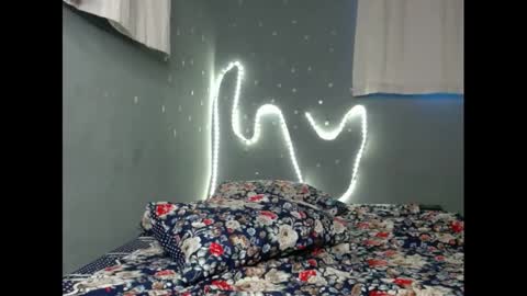 Snapshot of xcreamypussy chatting on February 2025 04:13:02 PM xcreamypussy online show from February 2025 04:13:02 PM