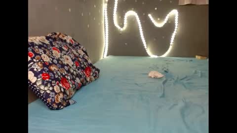 Snapshot of xcreamypussy chatting on March 2025 09:14:02 AM xcreamypussy online show from March 2025 09:14:02 AM