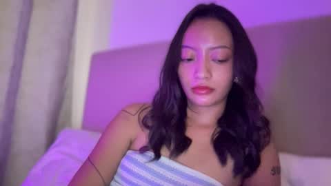 Sachi Cy online show from November 2025 01:55:01 PM