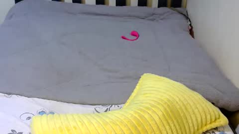 xeenah online show from April 2026 09:15:02 PM