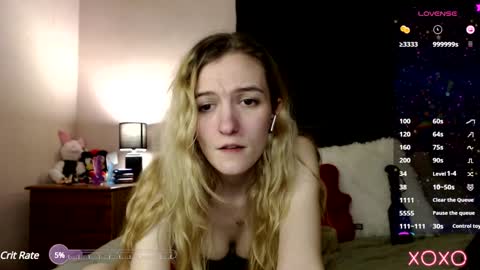 Snapshot of xelliee_rosex chatting on January 2025 03:22:01 AM EllieeRose online show from January 2025 03:22:01 AM