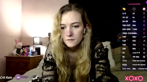 Snapshot of xelliee_rosex chatting on February 2025 09:50:02 PM EllieeRose online show from February 2025 09:50:02 PM