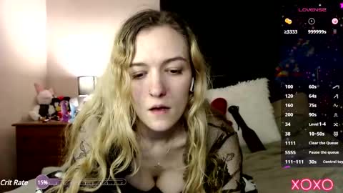 Snapshot of xelliee_rosex chatting on February 2025 09:04:02 PM EllieeRose online show from February 2025 09:04:02 PM
