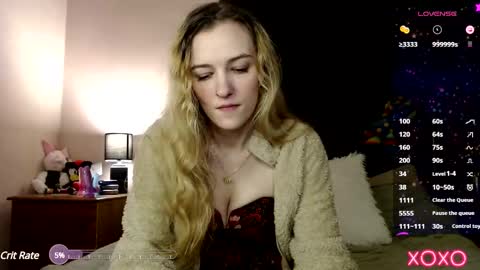 Snapshot of xelliee_rosex chatting on February 2025 11:36:02 PM EllieeRose online show from February 2025 11:36:02 PM