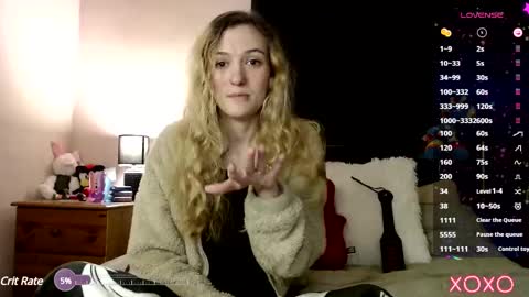 Snapshot of xelliee_rosex chatting on February 2025 11:54:01 PM EllieeRose online show from February 2025 11:54:01 PM