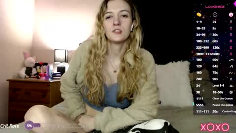 Snapshot of xelliee_rosex chatting on February 2025 07:05:02 PM EllieeRose online show from February 2025 07:05:02 PM