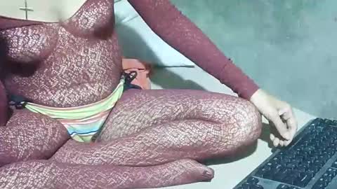 Snapshot of xhotskinny69x chatting on October 2025 11:49:02 PM xhotskinny69x online show from October 2025 11:49:02 PM