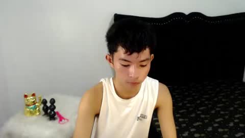 Snapshot of xian_smith12 chatting on November 2025 10:48:01 AM Xian smith online show from November 2025 10:48:01 AM